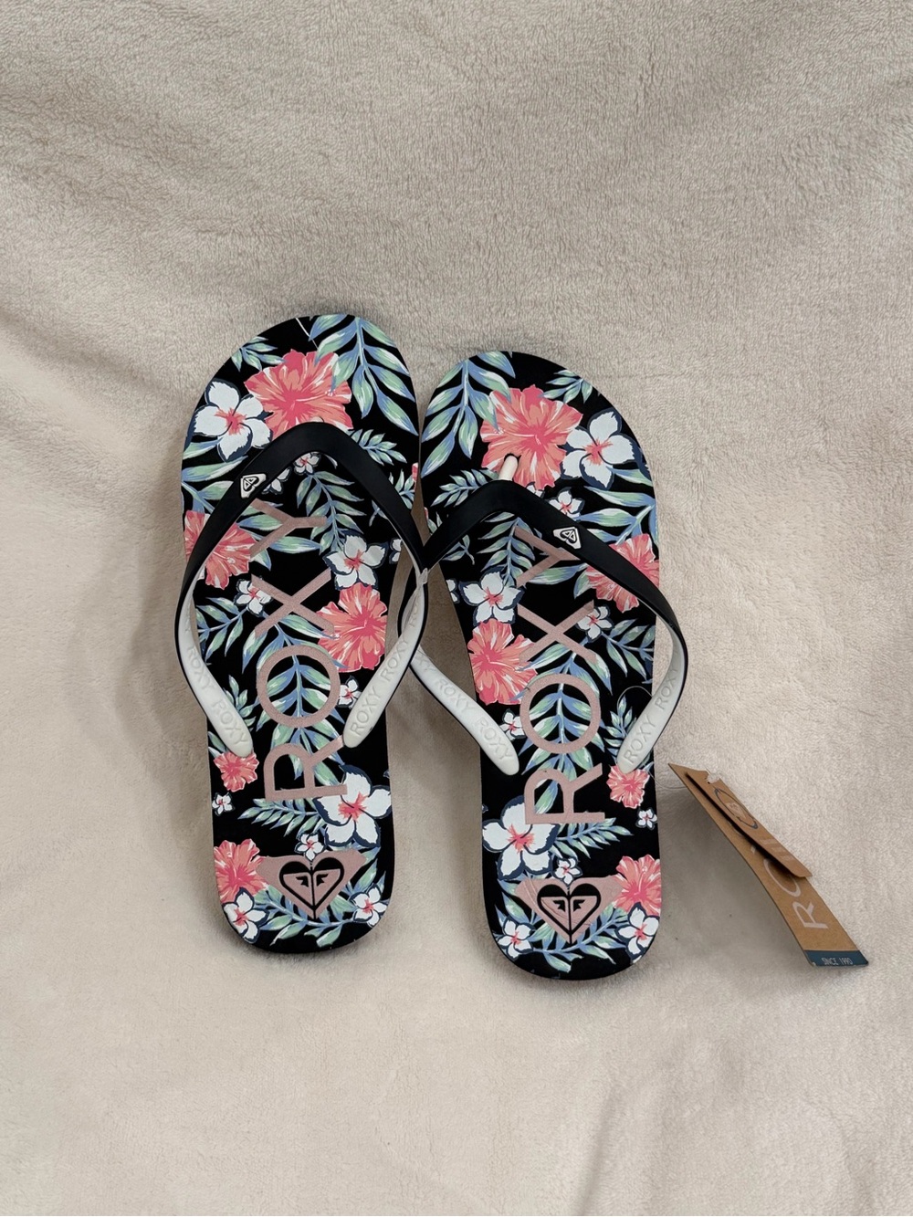 NWT Roxy Pink & Green Women's Black Floral Flip Flop Sandals
